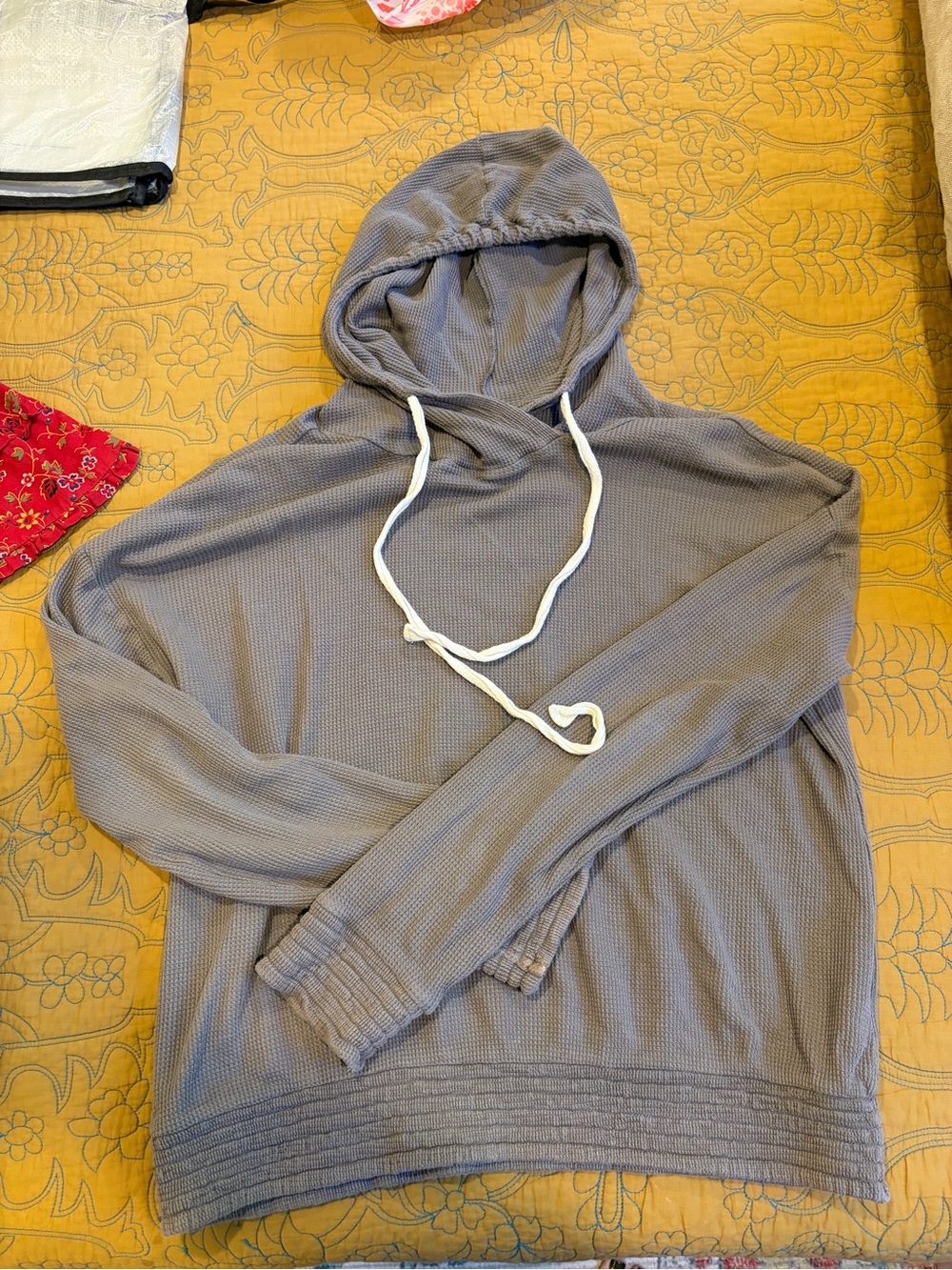Lightweight Hooded Waffle-Knit Pullover Sweater - Gray